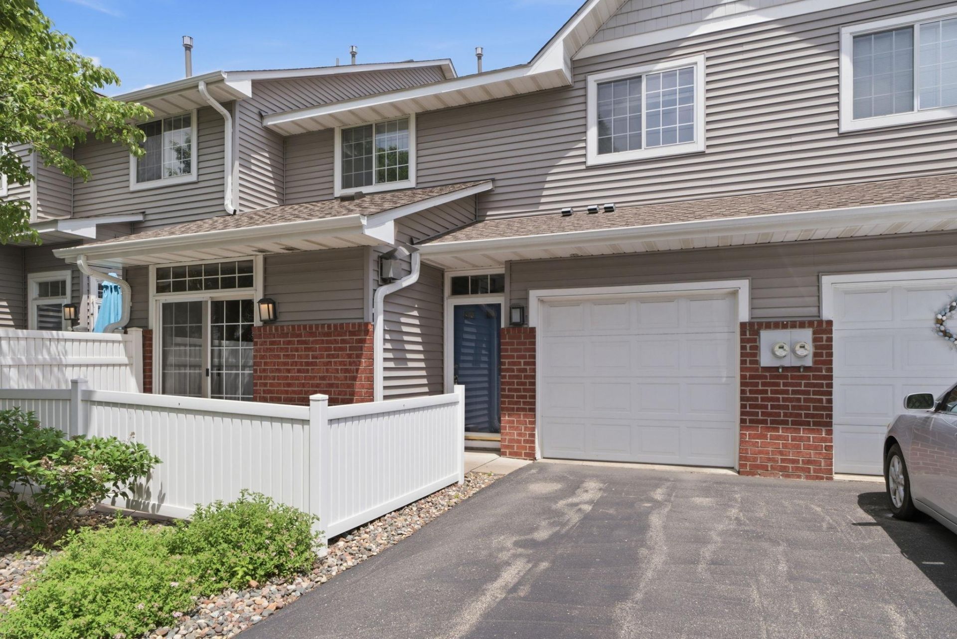 14172 Plymouth Avenue, Unit 28, Burnsville, MN 55337 Main Photo