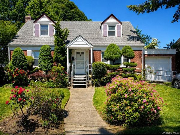 253 Eagle Avenue , West Hempstead, NY 11552