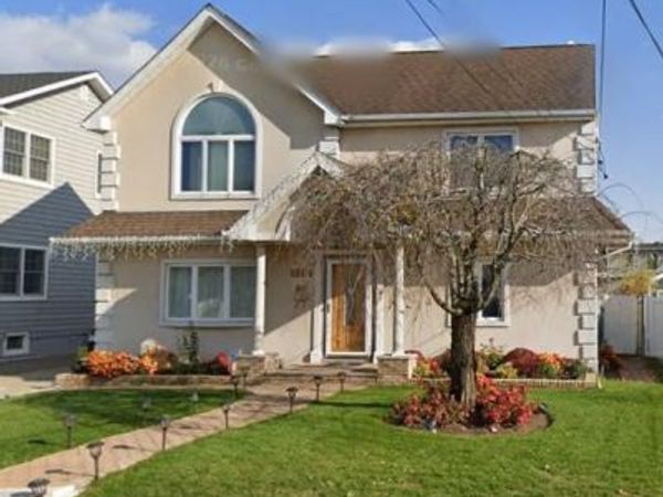 3311 2nd Street, Oceanside, NY 11572