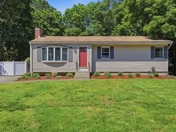 14 Hemlock Drive, Medway, MA 02053