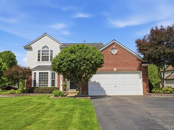 6263 Shadetree Court , Genoa Twp, MI 48843