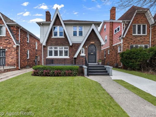 16204 Roselawn Street , Detroit, MI 48221