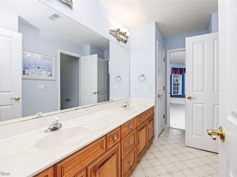20852 Kylemore Drive, Strongsville, OH 44149 Photo 32