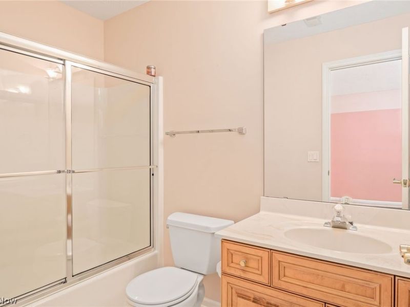 20852 Kylemore Drive, Strongsville, OH 44149 Photo 37