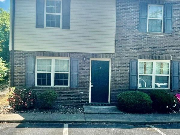1131 3rd Avenue SW, Hickory, NC 28602