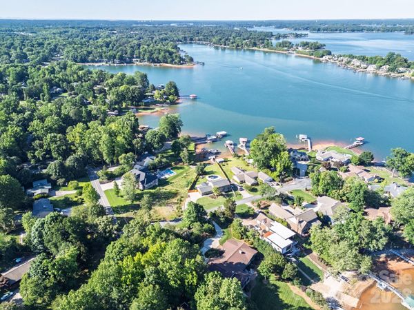 8005 Island View Court , Denver, NC 28037