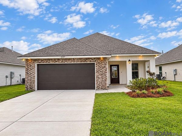 2107 Sherri's Way, Port Allen, LA 70767