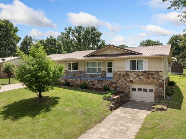 106 Cardinal Street, Harrison, AR 72601
