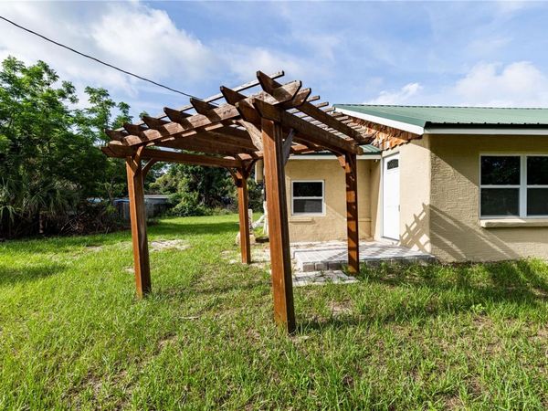 7020 SCOTT AVENUE, MOUNT DORA, FL 32757