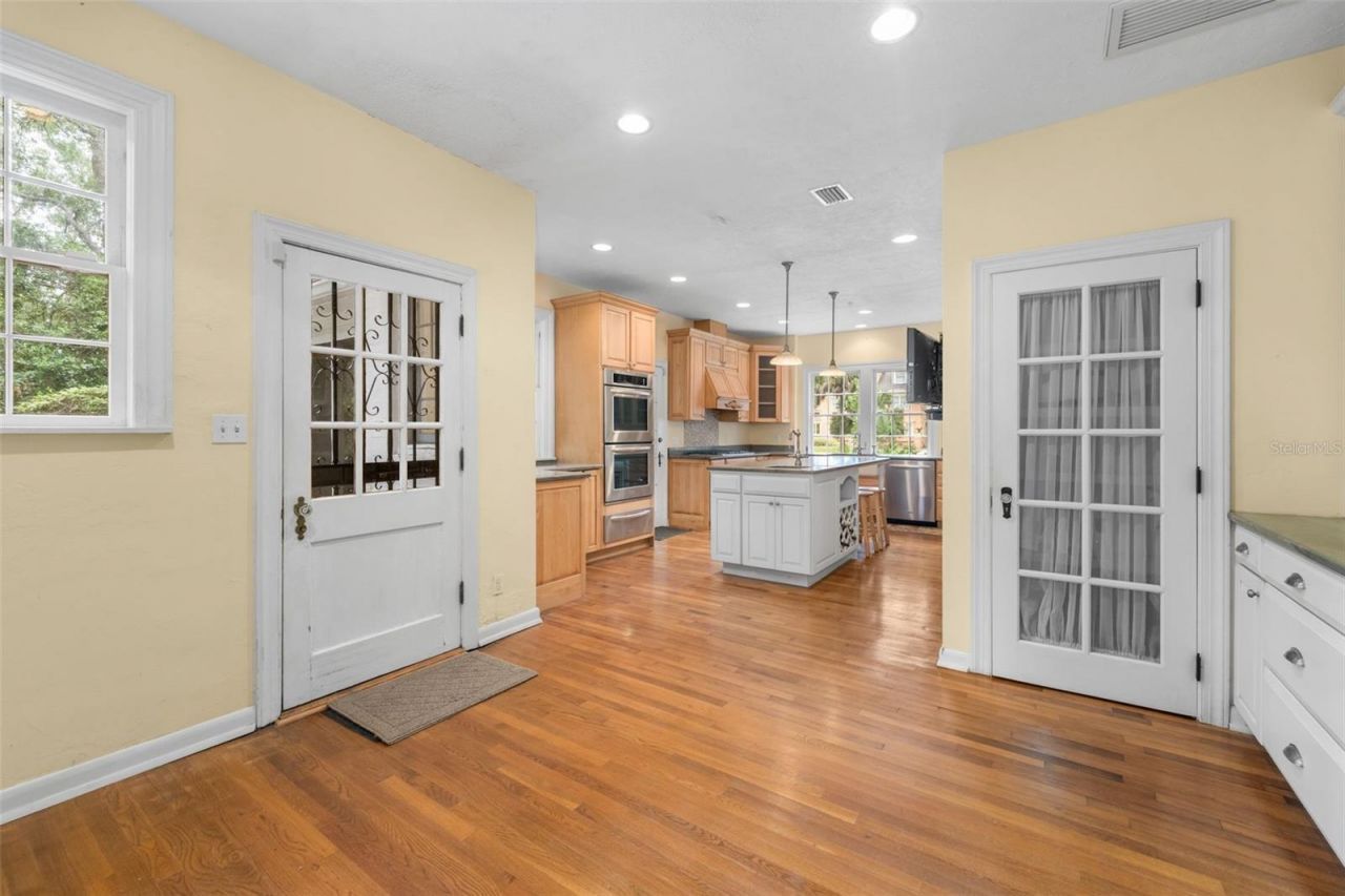 717 NE Boulevard, Gainesville, FL 32601 Photo