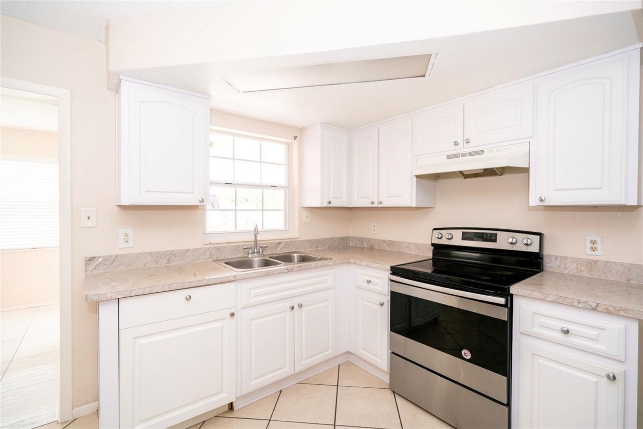 8033 Manvel Drive , Port Richey, FL 34668 Photo