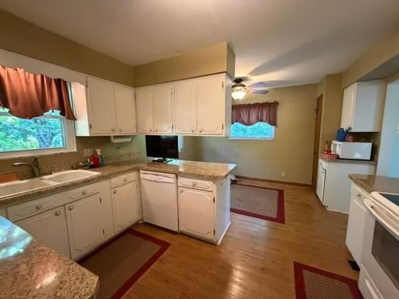 1280 Howell Drive , Newark, OH 43055 Photo 9