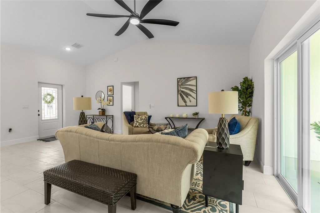 8216 104th Court, Vero Beach, FL 32967 Photo