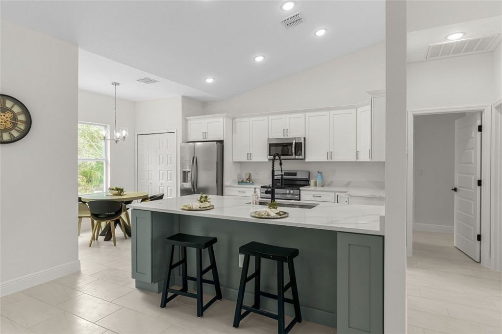 8216 104th Court, Vero Beach, FL 32967 Photo