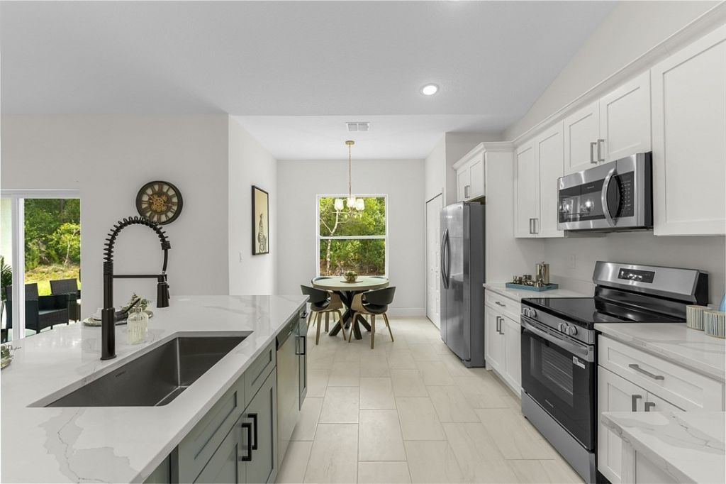 8216 104th Court, Vero Beach, FL 32967 Photo
