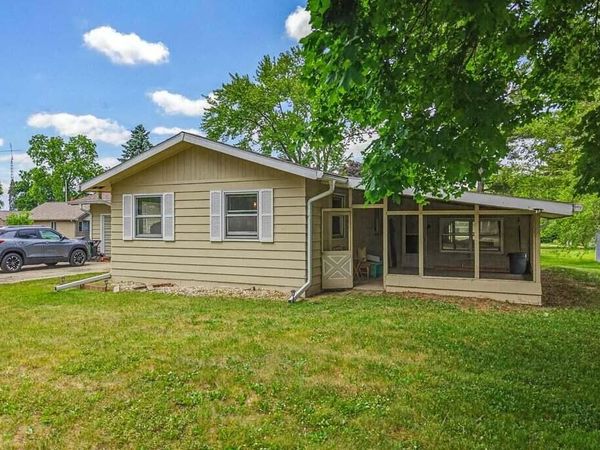 325 Summer St, Delavan, WI 53115