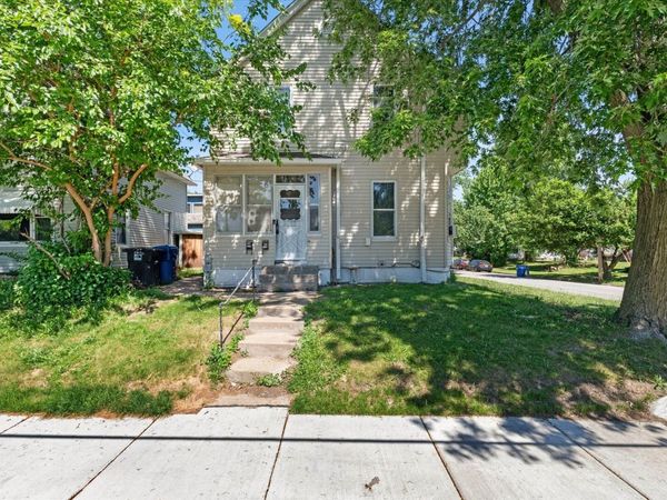 1730 10th Street , Moline, IL 61265
