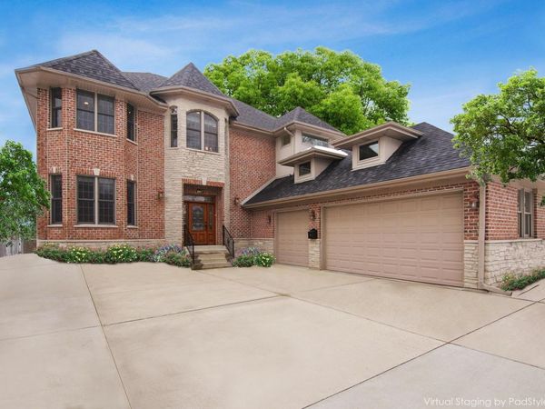 507 Locust Road , Wilmette, IL 60091