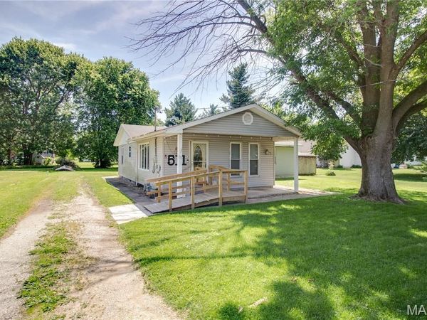 511 S Pearl Street , Jerseyville, IL 62052