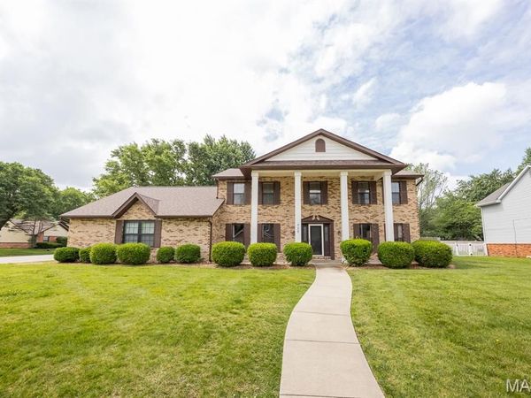 717 St Nicholas Drive , O'Fallon, IL 62269