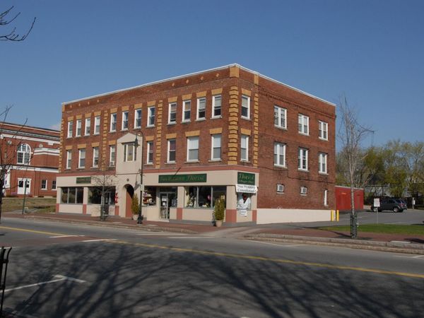 15 West Broadway Street, Unit M, Derry, NH 03038