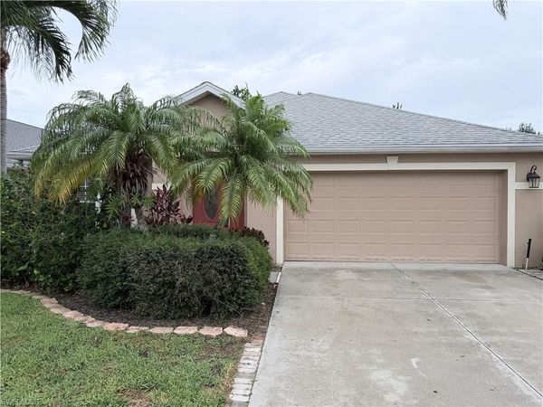 9728 Gladiolus Bulb LOOP , FORT MYERS, FL 33908