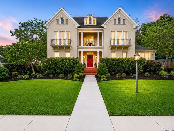 403 E BOWIE, Luling, TX 78648