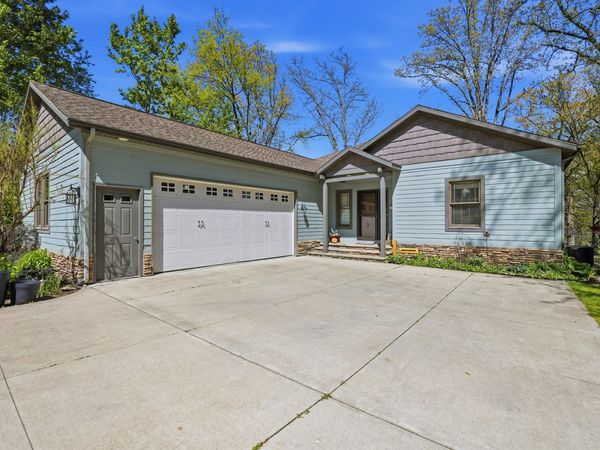 7352 Hallridge Drive NE, Belding, MI 48809
