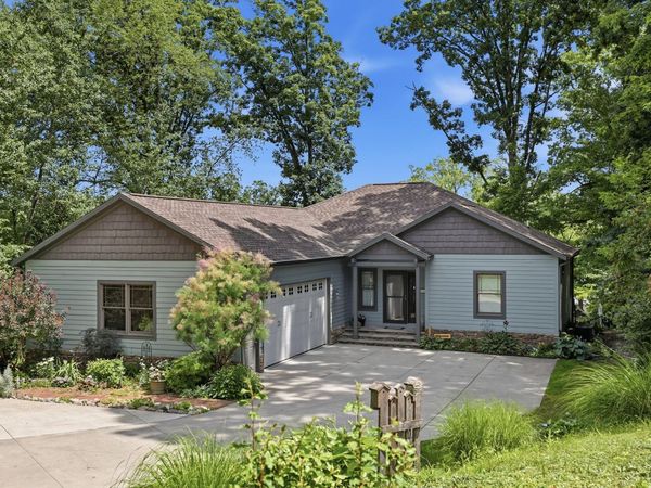7352 Hallridge Drive NE, Belding, MI 48809