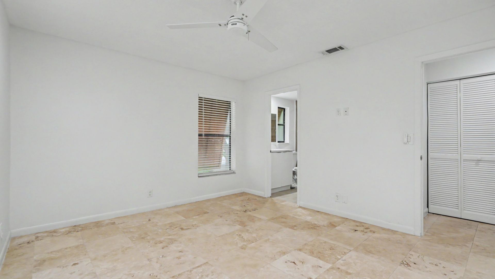 3939 NE 5th Avenue, Unit A201, Boca Raton, FL 33431 Photo