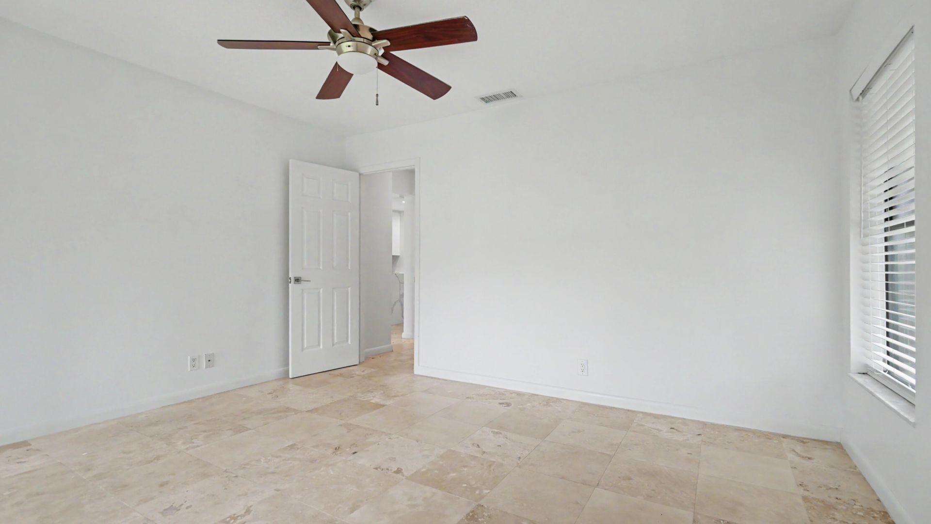3939 NE 5th Avenue, Unit A201, Boca Raton, FL 33431 Photo