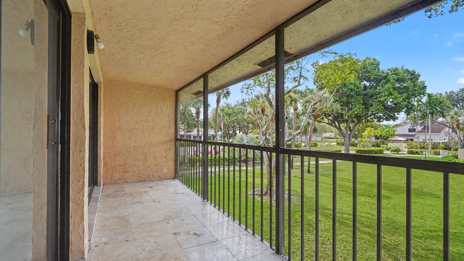 3939 NE 5th Avenue, Unit A201, Boca Raton, FL 33431 Photo