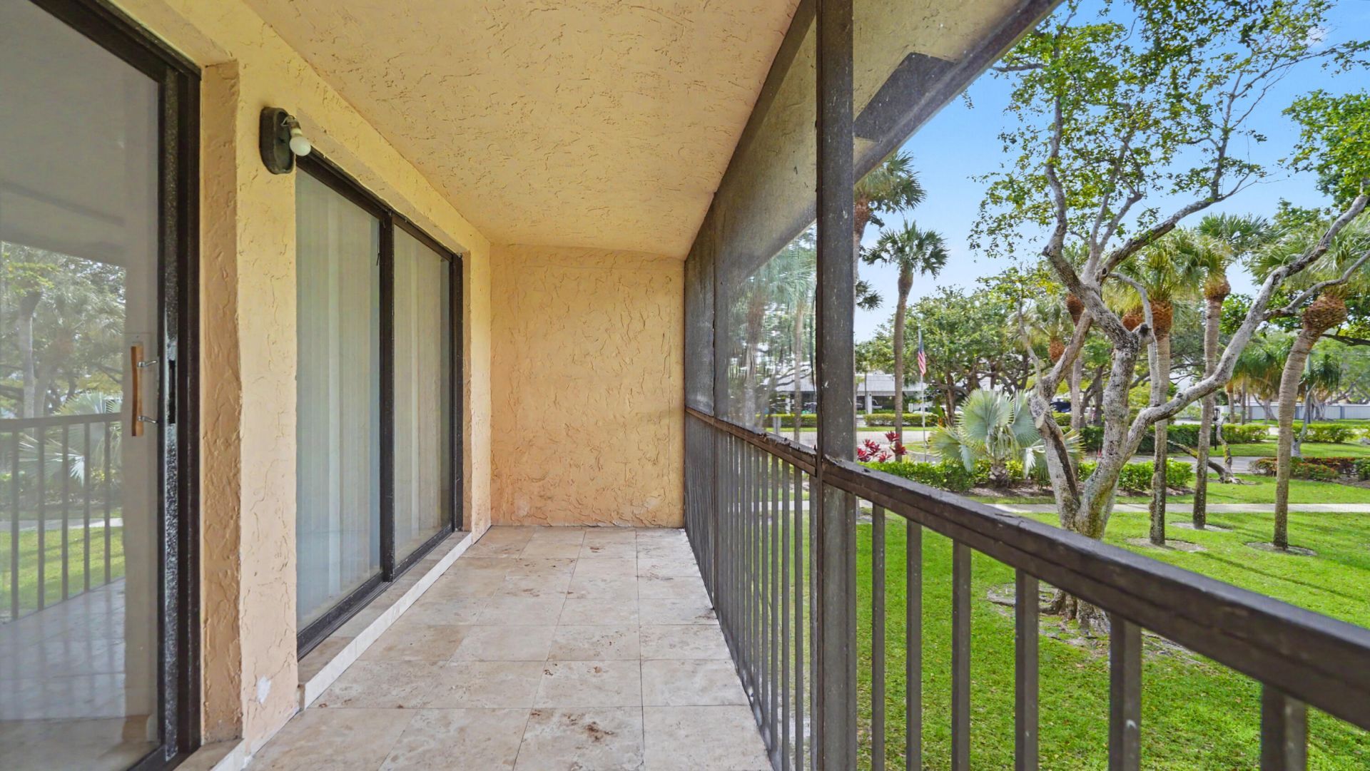 3939 NE 5th Avenue, Unit A201, Boca Raton, FL 33431 Photo