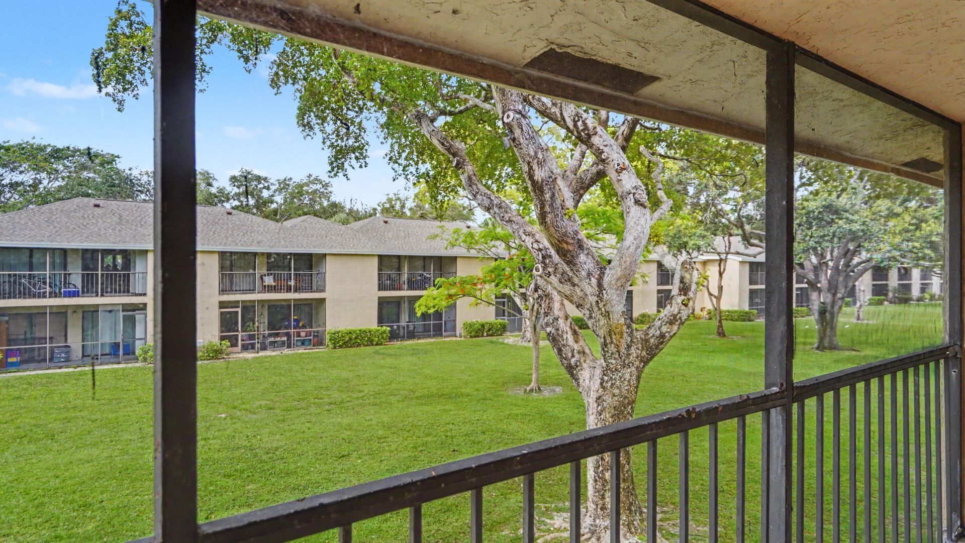 3939 NE 5th Avenue, Unit A201, Boca Raton, FL 33431 Photo