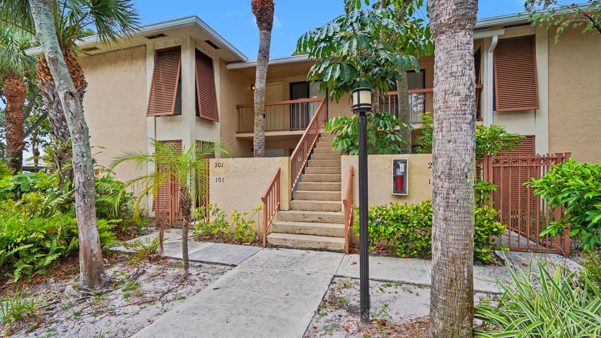 3939 NE 5th Avenue, Unit A201, Boca Raton, FL 33431 Photo
