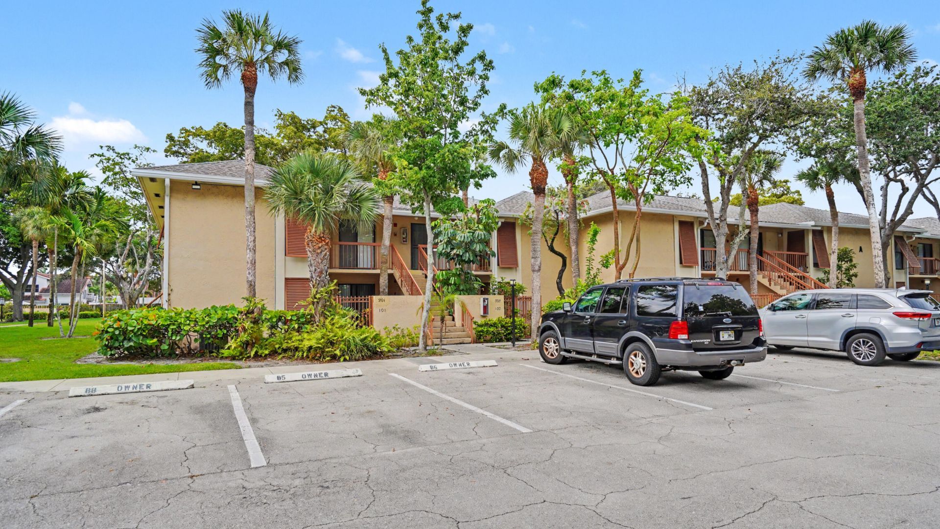 3939 NE 5th Avenue, Unit A201, Boca Raton, FL 33431 Photo