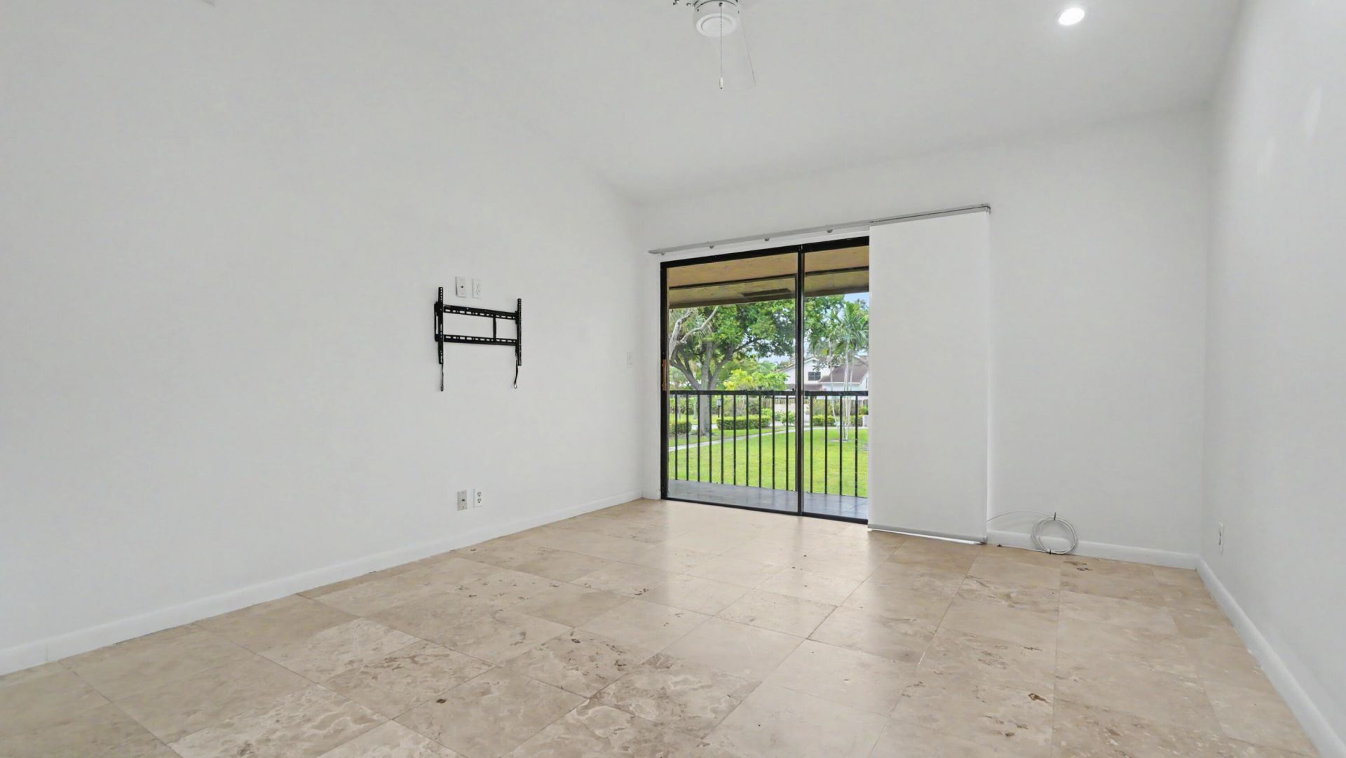 3939 NE 5th Avenue, Unit A201, Boca Raton, FL 33431 Photo