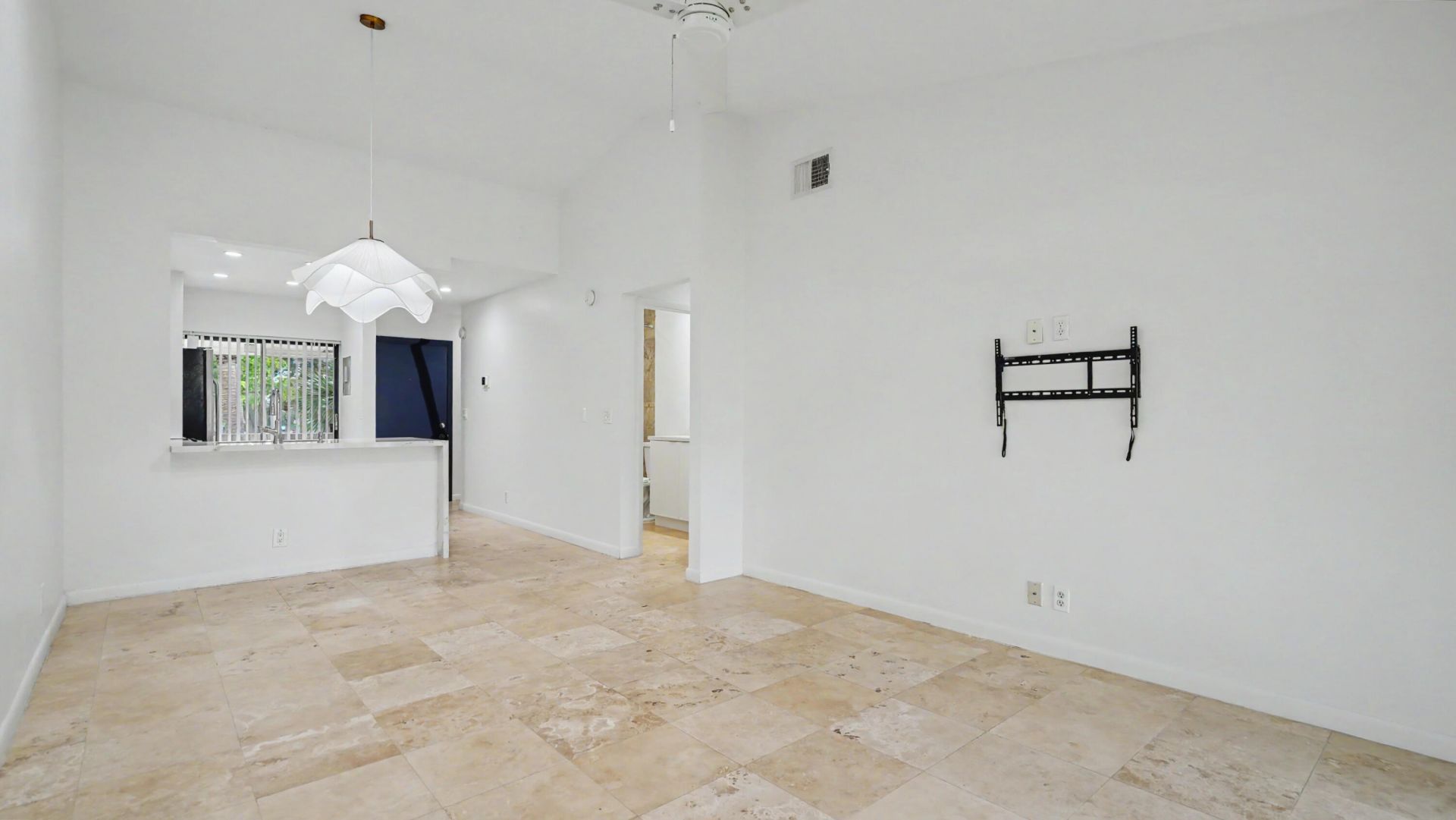 3939 NE 5th Avenue, Unit A201, Boca Raton, FL 33431 Photo