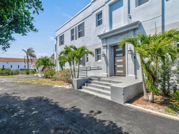 1401 Division Avenue, Unit 203, West Palm Beach, FL 33401
