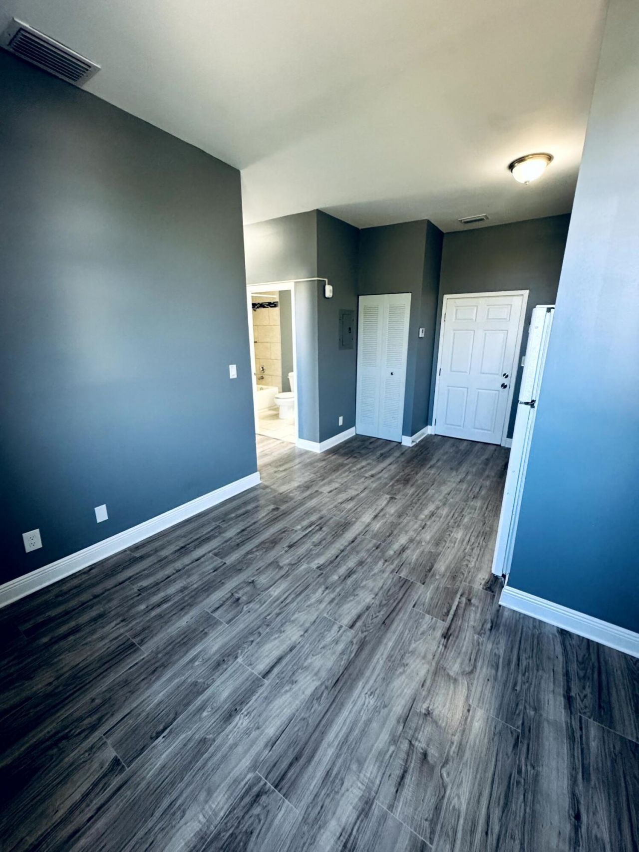 1401 Division Avenue, Unit 203, West Palm Beach, FL 33401 Photo