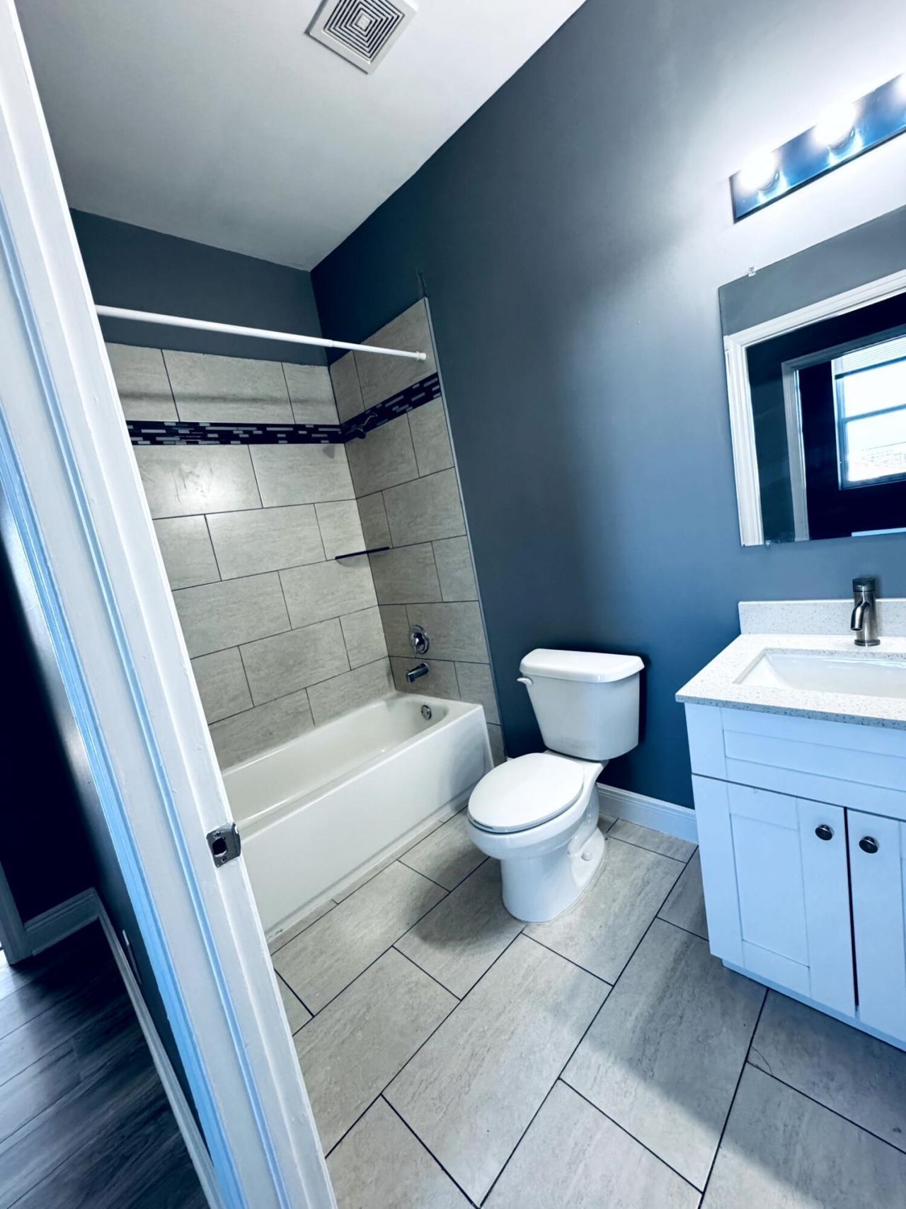 1401 Division Avenue, Unit 203, West Palm Beach, FL 33401 Photo