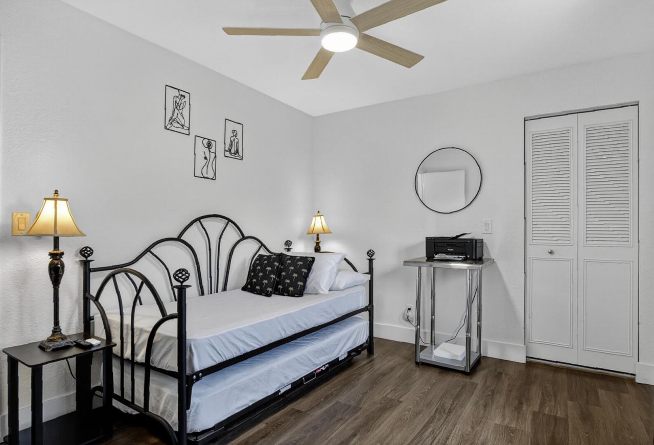 5930 Whispering Pine Way, Greenacres, FL 33463 Photo