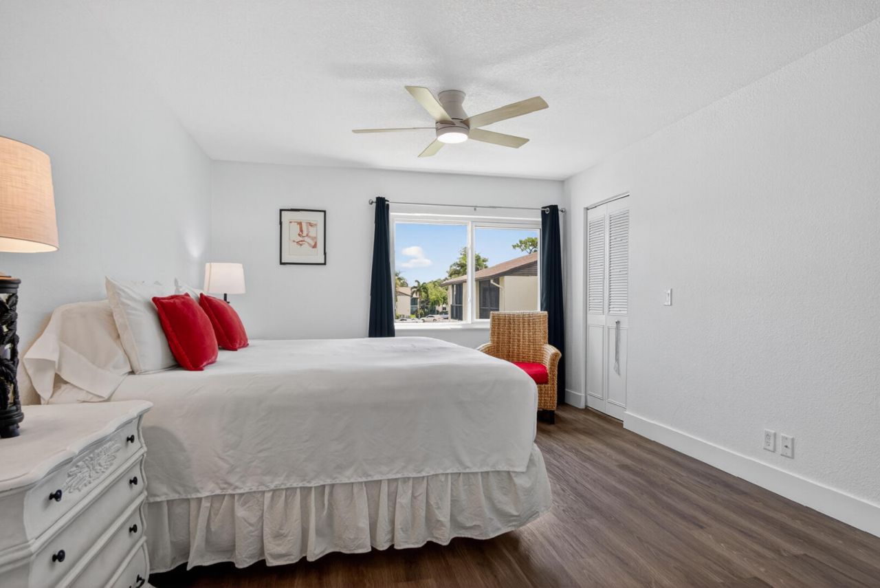 5930 Whispering Pine Way, Greenacres, FL 33463 Photo