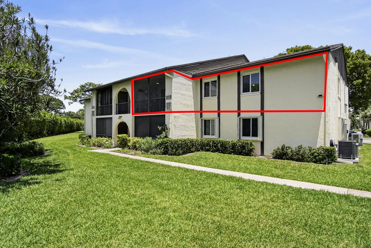 5930 Whispering Pine Way, Greenacres, FL 33463 Photo