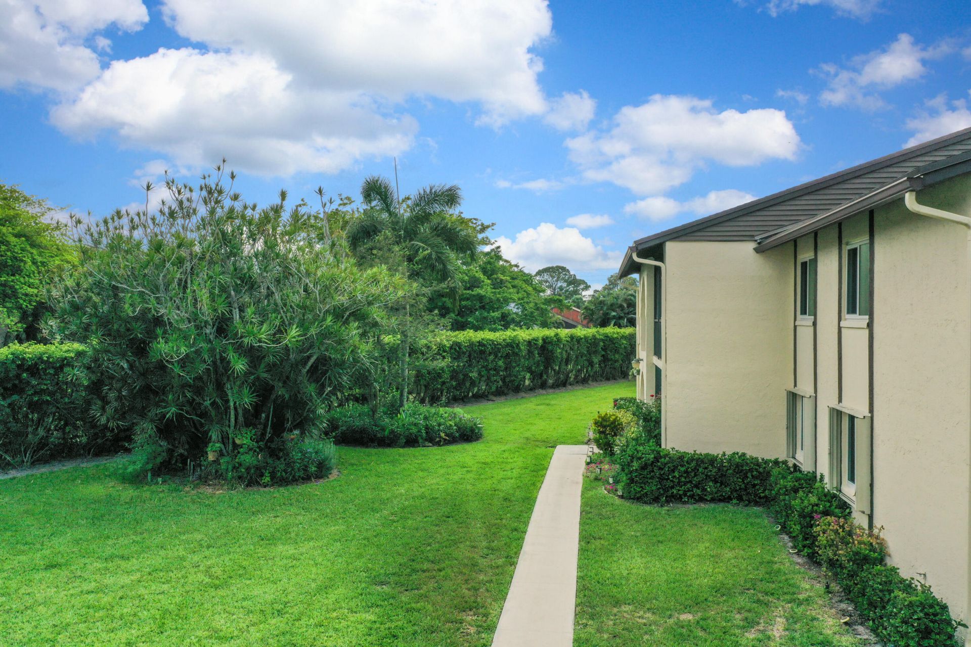 5930 Whispering Pine Way, Greenacres, FL 33463 Photo