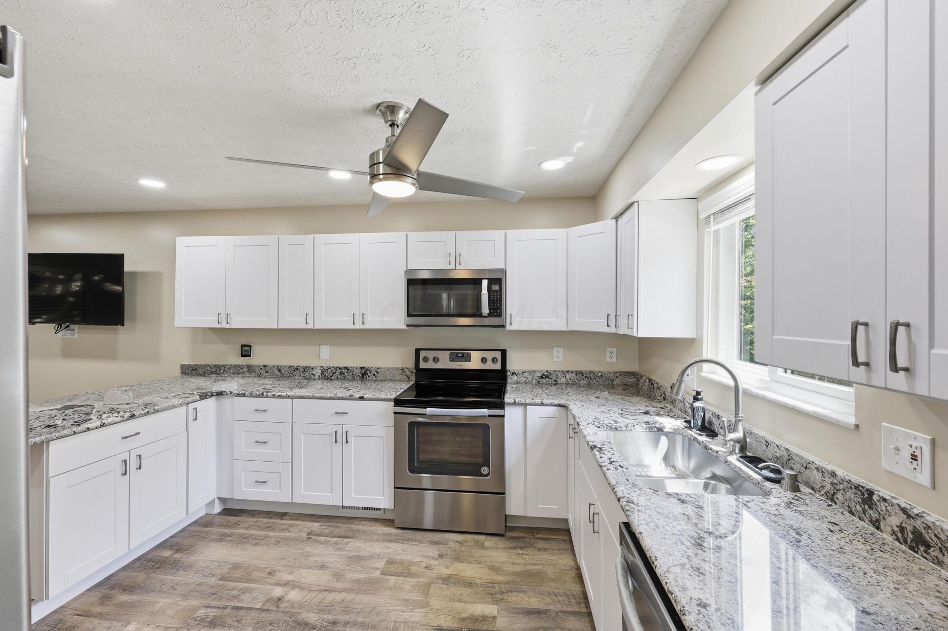 1442 Londondale Parkway , Unit 4-2, Newark, OH 43055 Main Photo