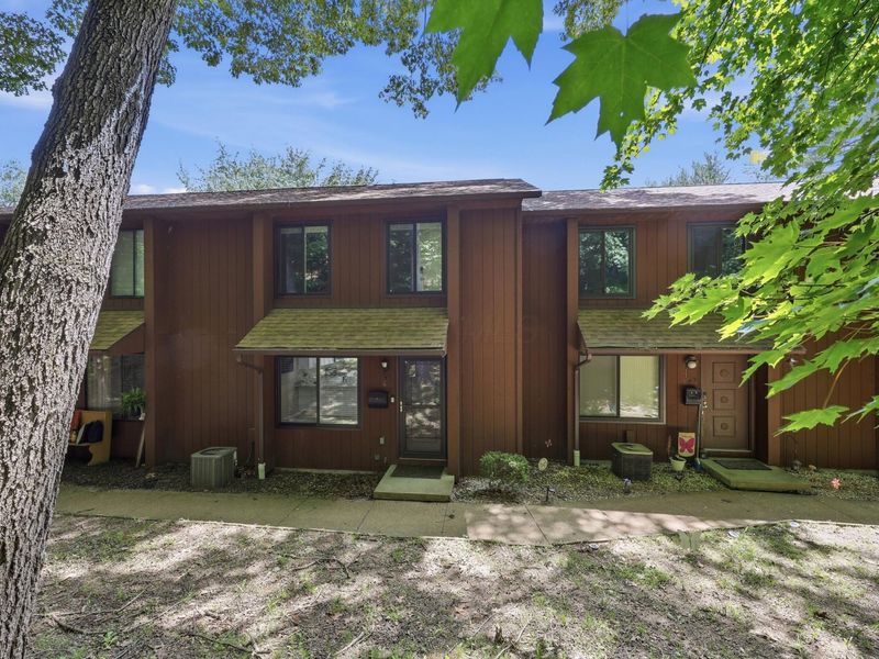1442 Londondale Parkway, Unit 4-2, Newark, OH 43055 Photo 2