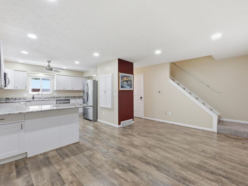1442 Londondale Parkway, Unit 4-2, Newark, OH 43055 Photo 8