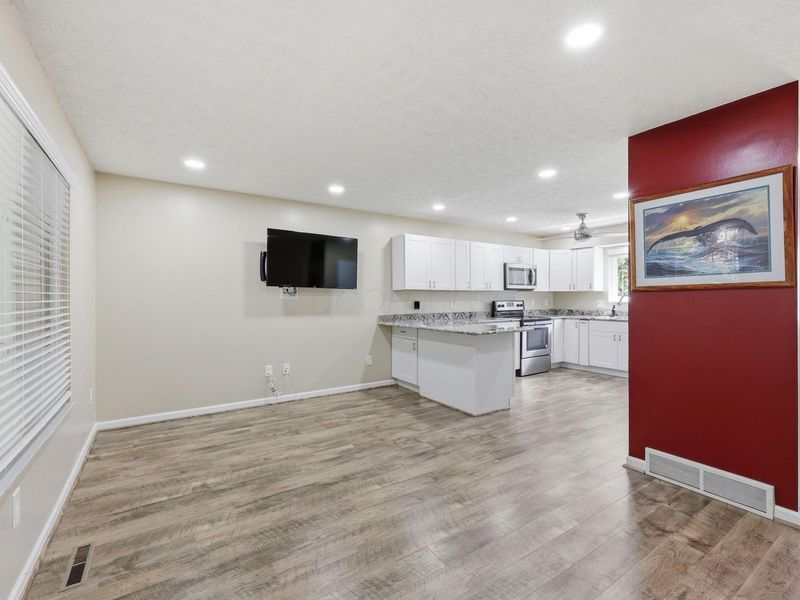1442 Londondale Parkway, Unit 4-2, Newark, OH 43055 Photo 9
