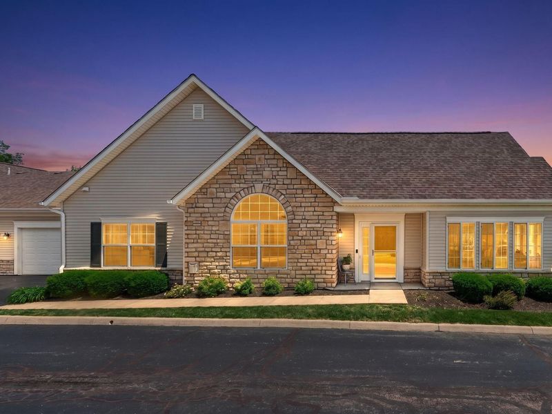4876 Ashleigh Drive, Dublin, OH 43016 Photo 2